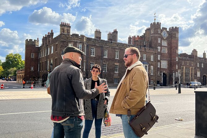Royal Historic Pubs Walking Guided Tour in London - St James’s Palace and the royal setting