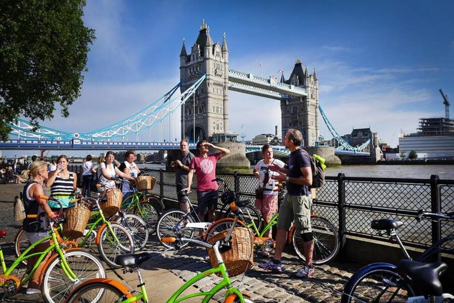 Secret London Tour by Bike - Brick Lane, Bow Bells, and East End character