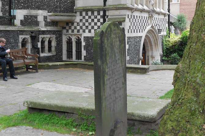 Secret Old London Guided Walking Tour - Meeting the tour near Aldersgate Street