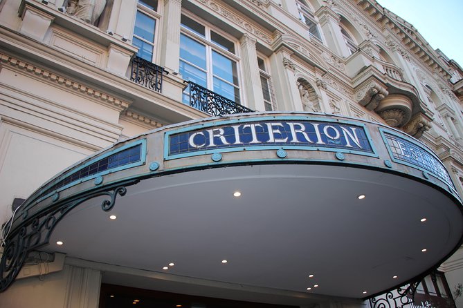 Sherlock Holmes Walking Tour in London - From grand hotels to the fictional Diogenes Club
