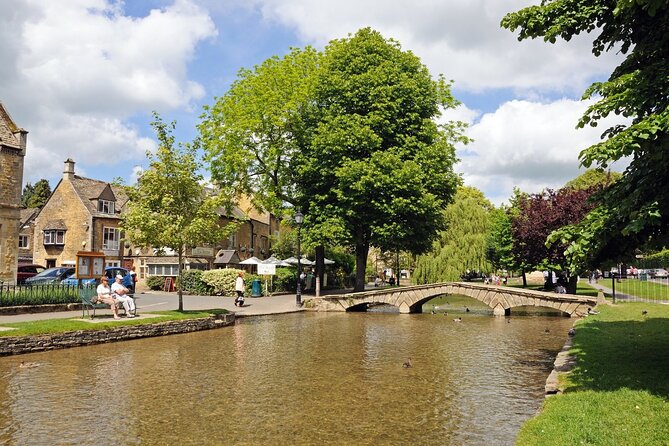 Small-Group Cotswolds Tour (From London) - Bibury and the famous Arlington Row
