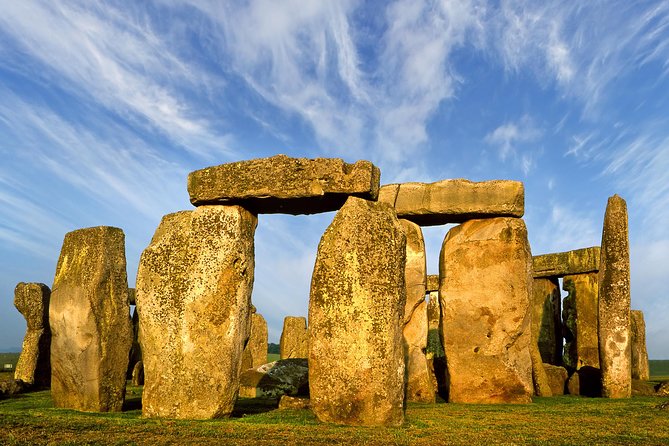 Small Group Cotswolds Village, Stonehenge and Bath Tour from London - Starting with 5,000-year-old Stonehenge