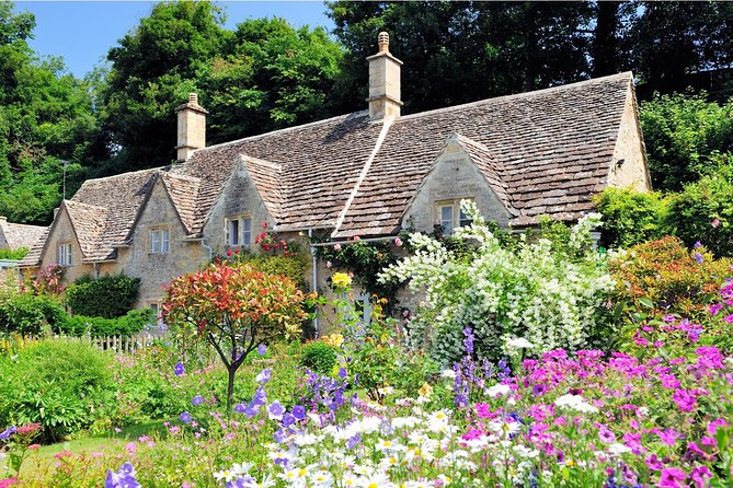 Small Group Cotswolds Villages, Stratford and Oxford Day Tour from London - FAQ
