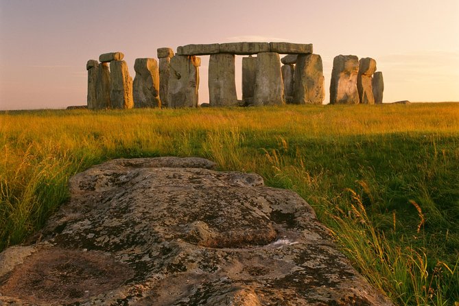 Small-Group to Bath, Lacock, Avebury and Stonehenge from London - Bath and the Roman Baths in two hours
