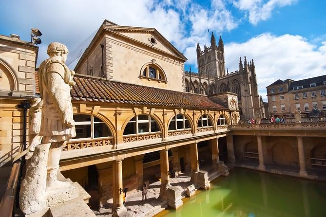 Small-Group to Bath, Lacock, Avebury and Stonehenge from London - Avebury lets you walk among the stones