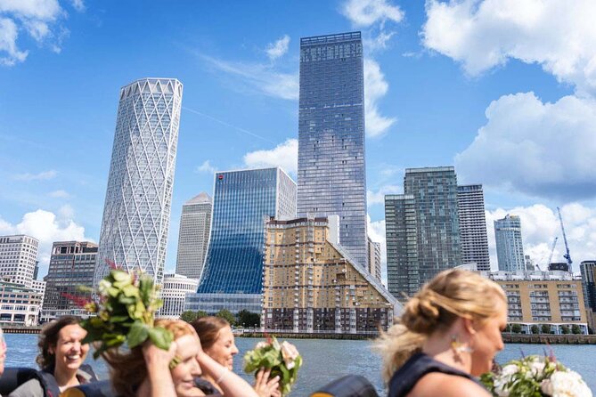 Speedboat Sightseeing: Embankment OR Westminster Pier -45 Minutes - The slow section: London landmarks with a guide
