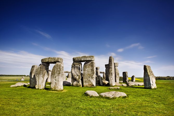 Stonehenge and Bath Day Guided Tour from London - Stonehenge delivers the strongest single moment