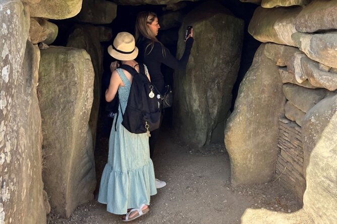 Stonehenge and The Stone Circles of Avebury Day Trip from London - Stonehenge: the grand finale