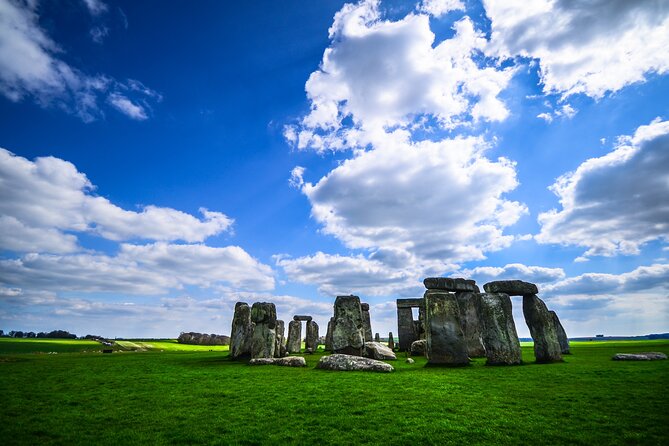 Stonehenge and Windsor from London - What the guides add to the day