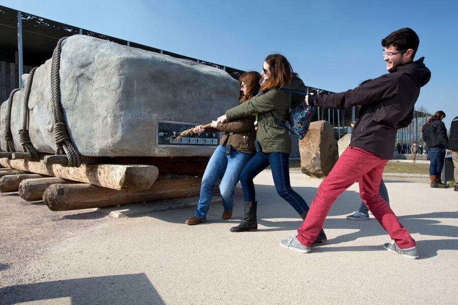Stonehenge & Bath: Full-Day Coach Tour from London - Practical tips for a smoother day