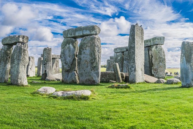 Stonehenge Half-Day Tour from London with Admission - Meeting the stones on Salisbury Plain