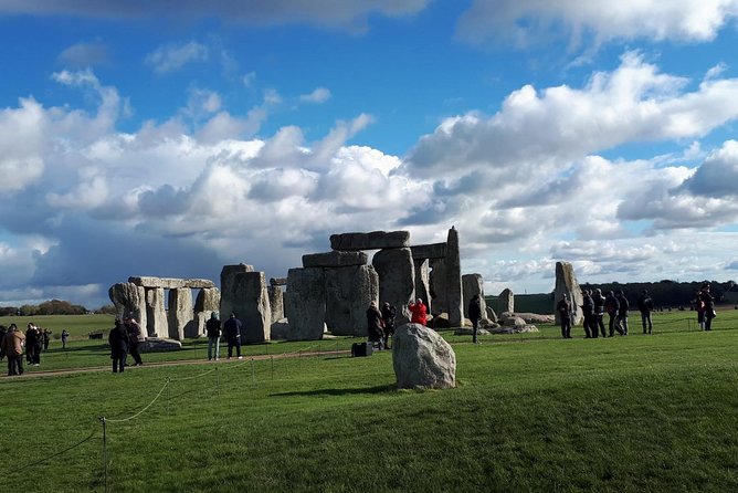 Stonehenge Shuttle Bus from London with Optional Fish & Chips - First sight of the stones on Salisbury Plain