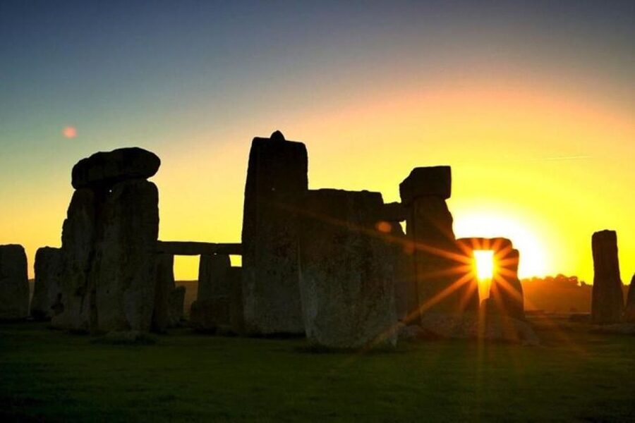 Stonehenge Special Access - Evening Tour from London - Should you book the Stonehenge evening tour?