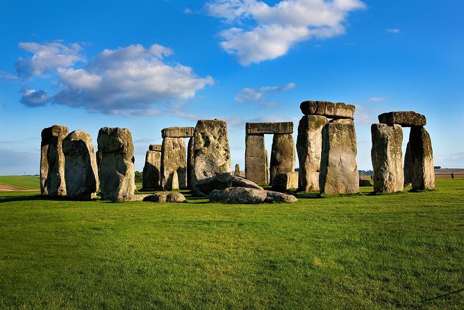 Stonehenge, Windsor Castle and Bath with Pub Lunch in Lacock - Why this day trip works from London