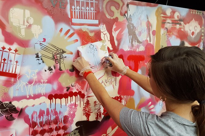 Street Art Walking Tour and Workshop in London - Reading Shoreditch through its street art
