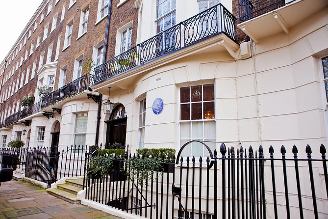 The Beatles Magical History Black Taxi Tour London - Abbey Road: the photo you came to London for