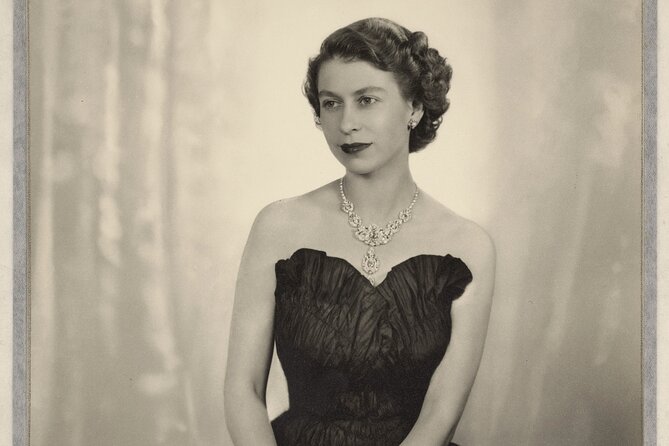 The Kings Gallery - Queen Elizabeth II: Her Life in Style - Getting in with a mobile ticket