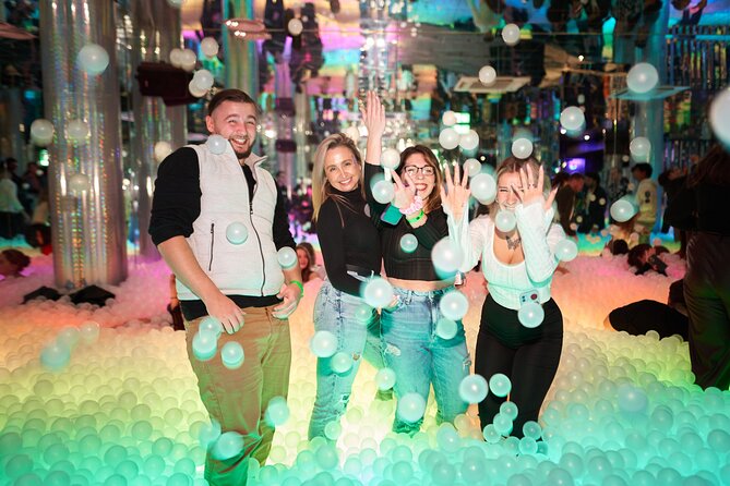 The Original Shoreditch Pub Crawl - Moving through several Shoreditch venues