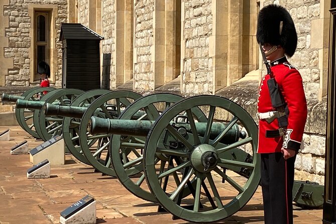 The Tower of London - Small Group Tour with a Local Expert - Why the Tower of London works best with a guide
