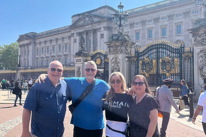 The Ultimate 6-hour Private Tour of London in an Iconic Black Cab - Buckingham Palace and St. James’s royal quarter