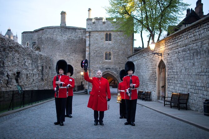 Tower of London After Hours Tour with Beefeater & Keys Ceremony - Who should book this evening