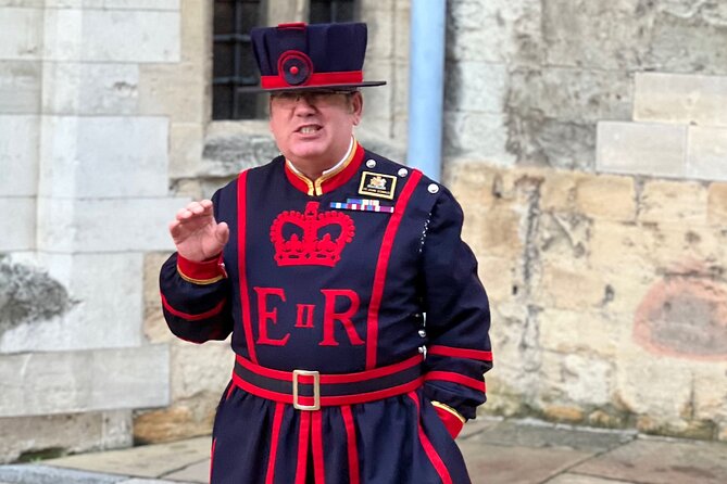 Tower of London Early Access, Opening Ceremony and Royal London - Cruising from the Tower toward Westminster