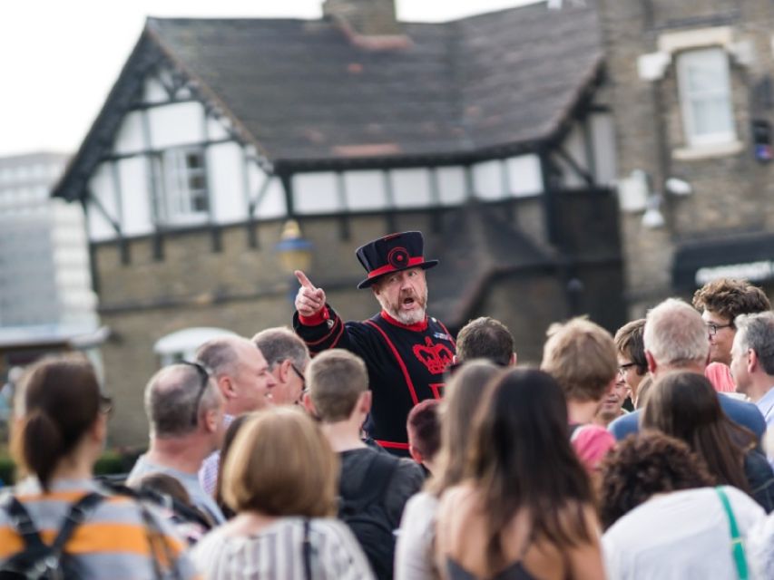 Tower of London: Early Access with Crown Jewels & Beefeaters - Watching the Tower opening ceremony