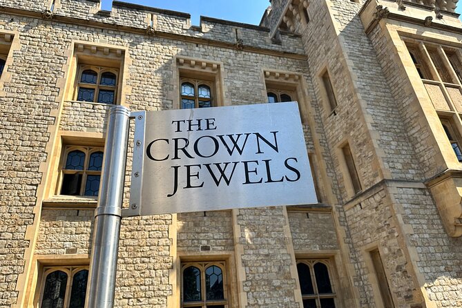 Tower of London for kids & families Private Guided Tour with pre-booked Tickets - Three Hours on Cobblestones and Stairs