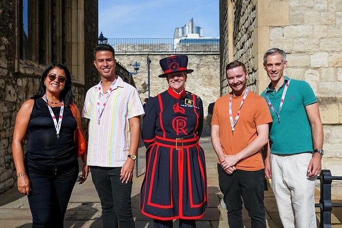 Tower of London Guided Tour with Beefeater Meet & Crown Jewels - Seeing the Crown Jewels in the Jewel House