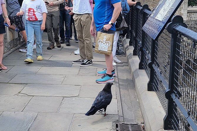 Tower of London: Guided Tour with Thames River Cruise - The White Tower and the Tower’s visual symbols