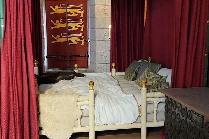 Tower of London: Guided Tour with Thames River Cruise - Who should book this Tower of London tour?