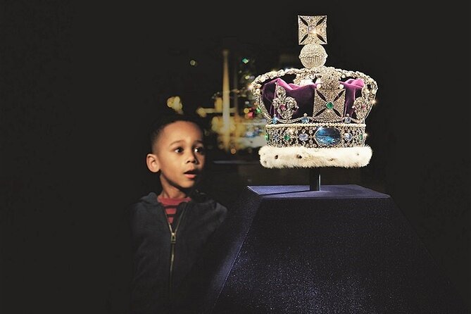 Tower of London: Opening Ceremony & Early Crown Jewels Access - Exploring Traitors’ Gate after the guided portion