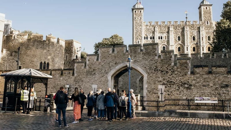 Tower of London Tour with Crown Jewels, plus River Cruise - Ramparts, royal rooms, and the Thames