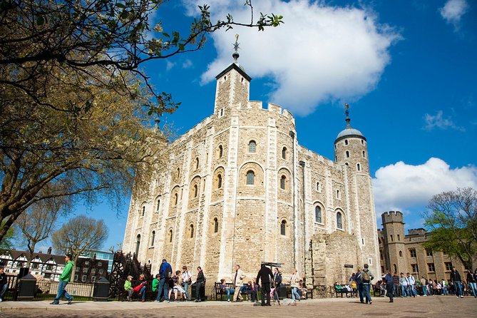 Tower of London with London Hop-On Hop-Off Tour and River Cruise - The West End loop: Green Park to Covent Garden