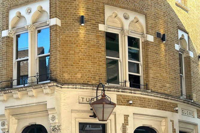 Traditional English Walking Food Tour With London Food Tours - British cheese with an artisan pairing