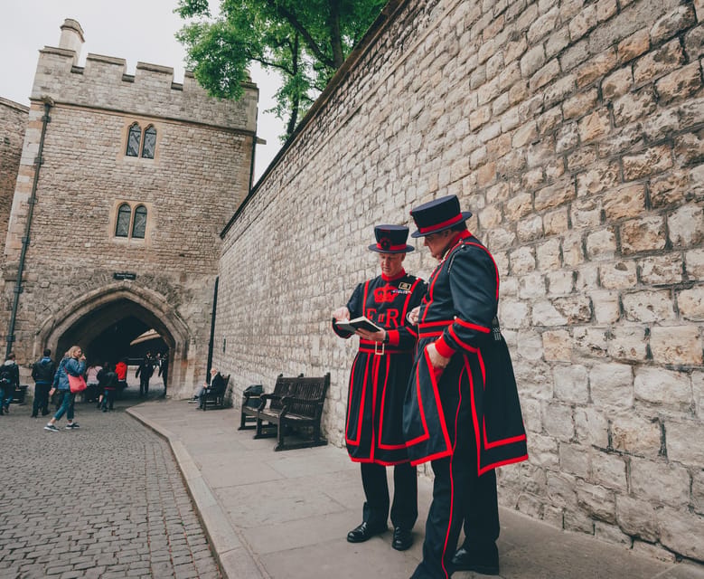 Ultimate Tower of London, Beefeater Welcome & Crown Jewels - The White Tower and its steep climb