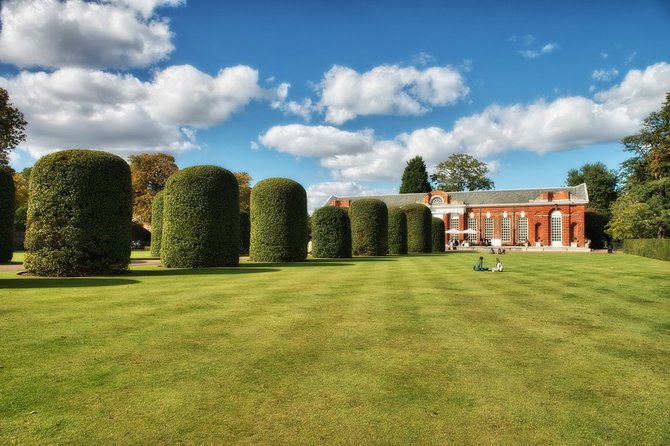 VIP Kensington Palace Gardens Tour & Royal Tea Crown Experience - Who should book this royal afternoon?