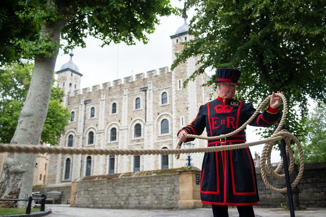 VIP Tower of London and Crown Jewels Tour with Private Beefeater Meet & Greet - Why the Beefeater meeting is the real extra