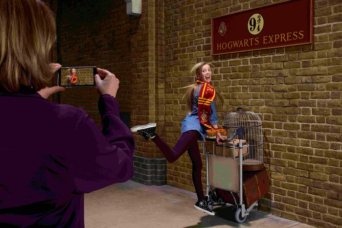 Warner Bros. Studio Tour London - The Making of Harry Potter and Oxford Day Trip - Meeting at Gloucester Road at 7:30 a.m.