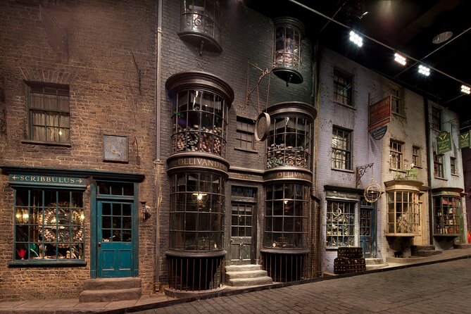 Warner Bros. Studio Tour London - The Making of Harry Potter and Oxford Day Trip - The one-hour ride to Leavesden