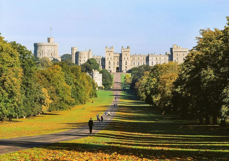 Windsor Castle Admission Ticket - Using the multimedia guide at your own pace