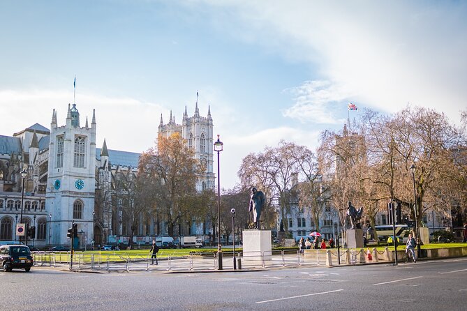 Winston Churchill & London in World War II Walking Tour - Westminster Abbey and local courage during the Blitz